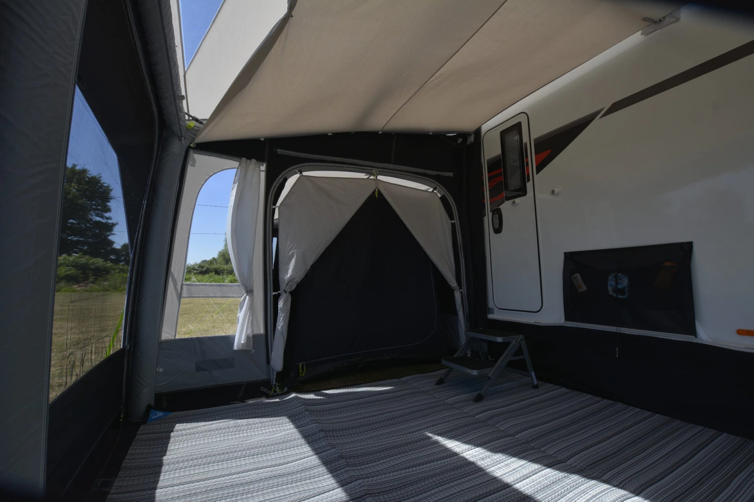 Dometic Club AIR Pro 330 S 2023 Free Comfort Pack - Image 3