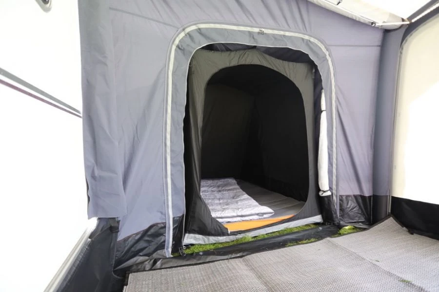 Vango Tall Annex All Season Riviera 2023 - Image 3